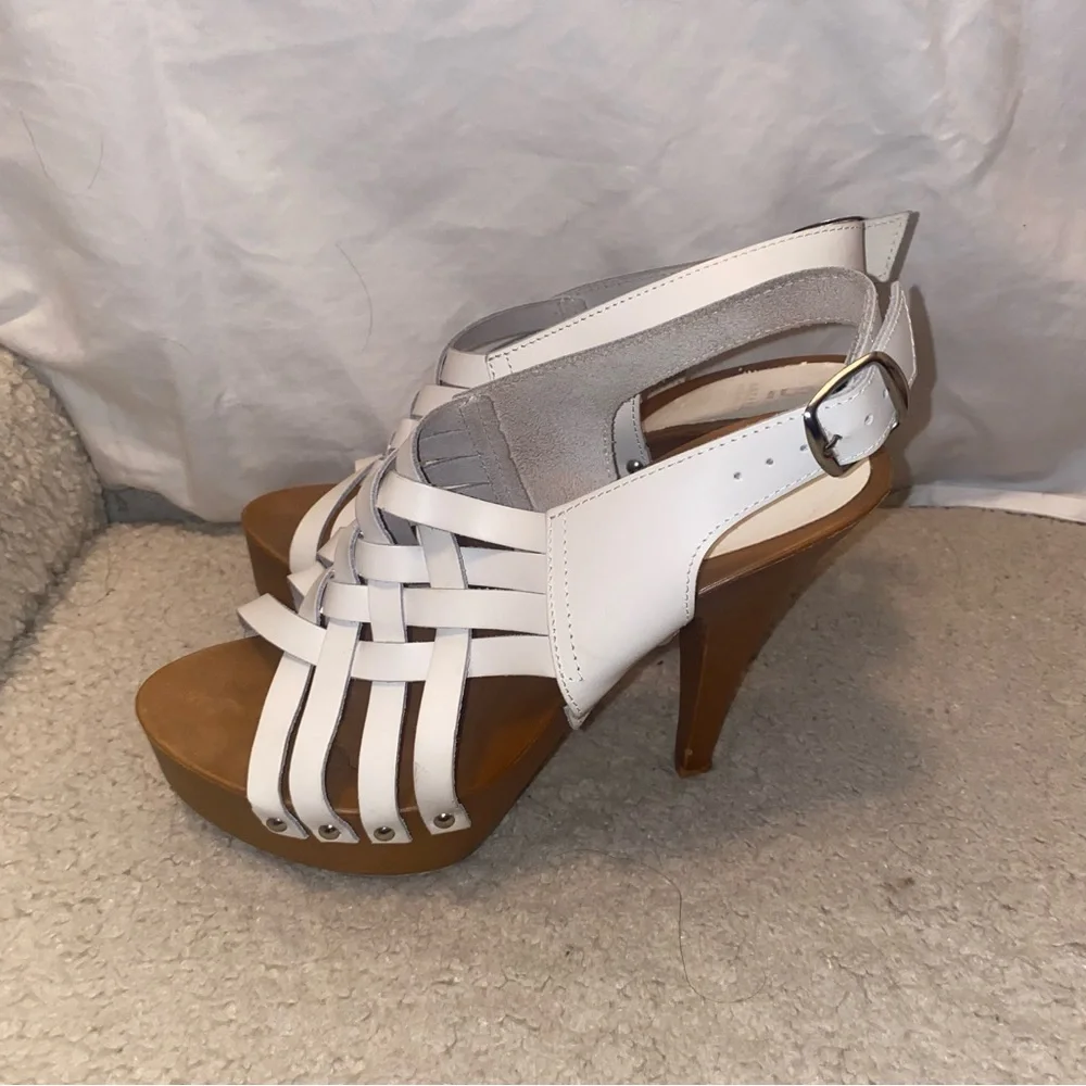 Strappy White and brown heels - Picture 1 of 3